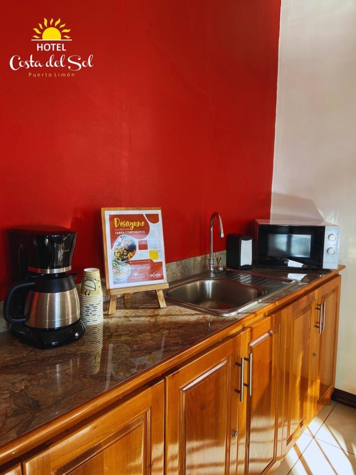 Hotel Costa Del Sol Puerto Limon Buitenkant foto