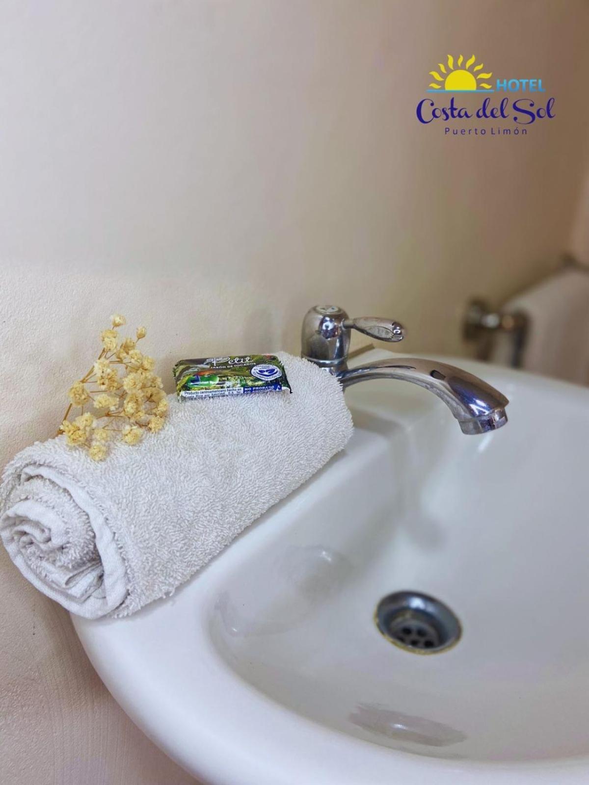 Hotel Costa Del Sol Puerto Limon Buitenkant foto